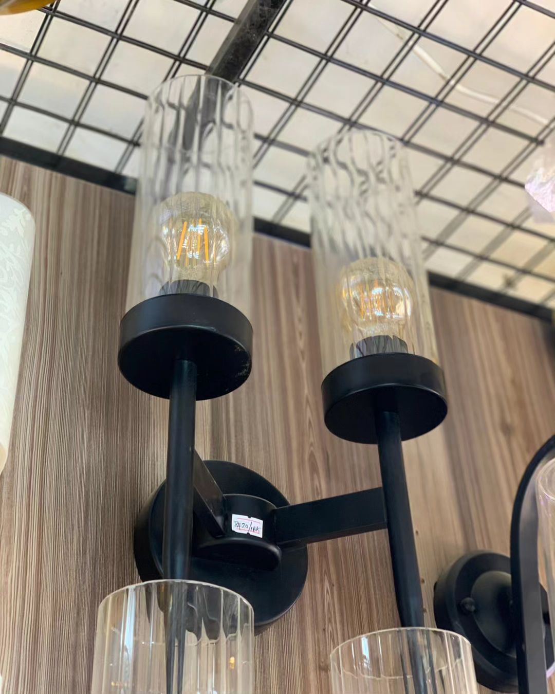 Takeer - Indoor wall light ( Inatumia bulb ) Available  

• Taa hii Unafunga Sebureni, Chumbani, Dining room, Ofisini, Dukani, Restaurant, Saloon, Nk 

📍 K...