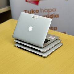 Takeer - Macbook Air 2017

price tsh 1,000,000/= only 
________________________________________ 

✅ free bag 💼 
✅ free wireless mouse 
✅ free delivery in d...