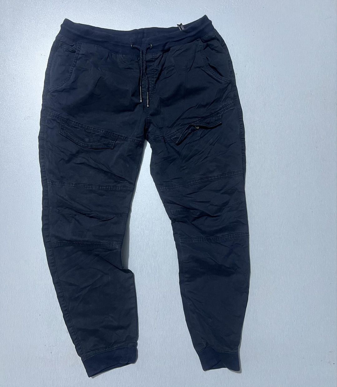 Takeer - Jogger pants🔥🔥 👉Size :38
 
◽️Price : Tshs 35,000 

◽️📲/Whatsapp  

◽️📍📍Location: Mlimani City Nearby Kakobe church.