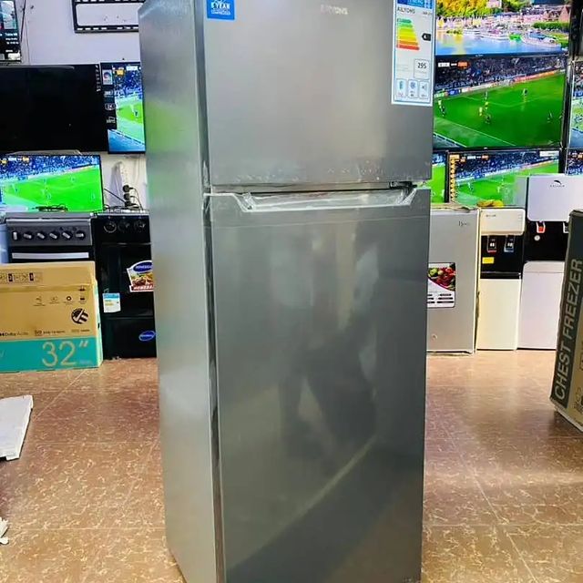 Takeer - *Ailyons Refrigerator 172L ll Bei ,650,000*
Powerful compressor 
Energy saving 
Fast cooling 
Hutumia umeme ndogo
Free delivery 
Call or Whatsapp 