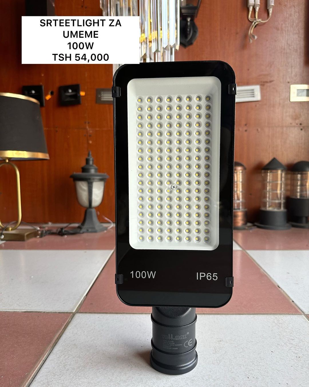 Takeer - STREET LIGHT ZA UMEME ZIPO 

WATTS 100

ENERGY SAVER 
HAIINGIZI MAJI (WATER PROOF) 100% 
INA MWANGA WAKUTOSHA INAMULIKA ENEO KUBWA NZURI SANA UNAWE...