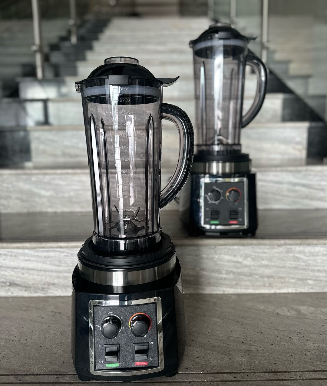 Takeer - COMMERCIAL  BLENDER 
UJAZO: 3 LITERS

BEI : 200,000/=

❗️KWA MATUMIZI YA BIASHARA NA NYUMBANI❗️

WARRANTY MWAKA MMOJA 

✅INASAGA JUICE
✅INASAGA VIU...