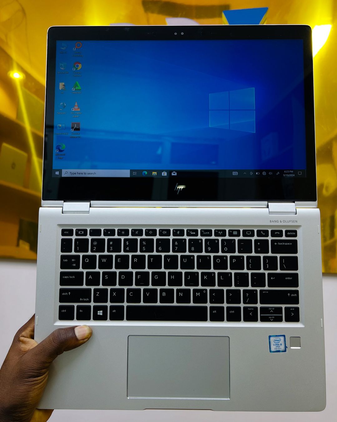 Takeer - HP ELLITEBOOK 1030 G2

🖊️1030 g2 i5 8ram 256ssd 850,000/=
🖊️1030 g2 i7 16ram 512Ssd 950,000/=

Generation specifications 

☑️Processor 2.6ghz~3.4...