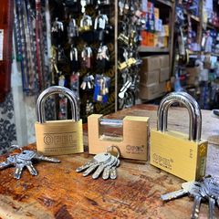 Takeer - NO.1 OPEL BRASS PADLOCKS🔐

>GERMAN STANDARD PADLOCK🇩🇪🔐

>Includes Computerised Doted Keys(Hazichong’eki)🔑

>Phone/WhatsApp:
>Swahili/Narung’om...