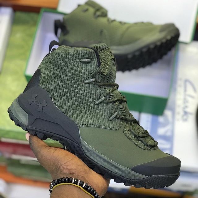 Takeer - size 40-45
dar free delivery
call/whatsapp mikoa yote tunatuma