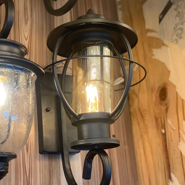 Takeer - Outdoor wall light ( Inatumia bulb ) Available  

• Taa hii Unafunga nje kwenye Kuta za Fensi, Nyumba, Duka, Hotel, Apartment, Garden, Restaurant, ...