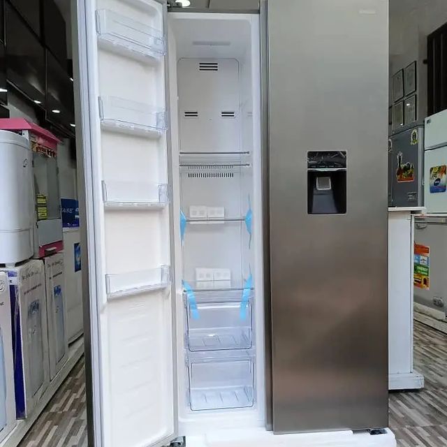 Takeer - *HOMEBASE NON-FROST FRIDGE*
Model: *HB-77M*
Litres; *529*
Colour; *dark silver*
Price; *1,900,000/=*
Free delivery 
Call or Whatsapp 