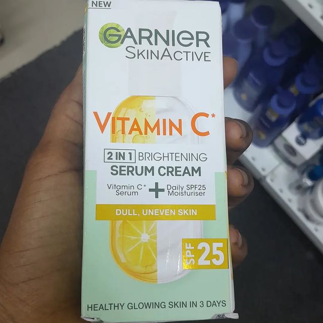 Takeer - GARNIER VITAMIN C BRIGHTENING SERUM 
🔥 Ni Product ambayo ni two in one ina serum ya vitaminC na moistuliser ambayo pia ina sunscreen yenye spf ya ...