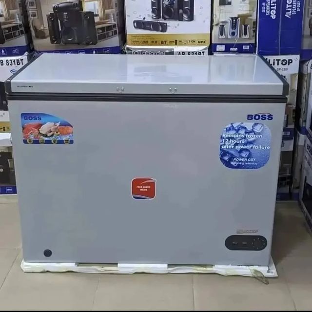 Takeer - BEI  MPYA CHEST FREEZER ZA BOSS

BE- 100 SRS  @........525,000/=

BE- 140 SRS.  @………610,000/=

BE- 150  SS.  @........640,000/= Hamna 

BE-  200 SR...