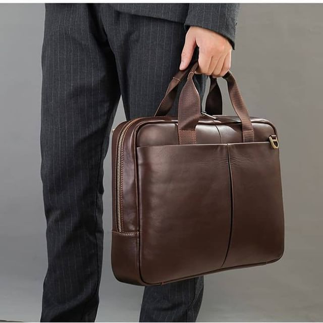 Takeer - Pure leather laptop bag

Price:140,000/=Tshs

Call:
Location:Kinondon mwanamboka