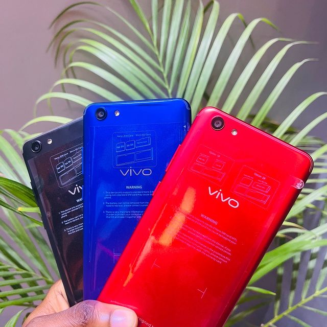 Takeer - Vivo Y71
✳️Gb128
✳️Ram6
✳️Android version 8.1.0
✳️Battery3360mAh
✳️Camera nzuri
💰140,000/=
 ☎️Call/text 
Tunapatikana kariakoo mtaa wa Uhuru na ms...