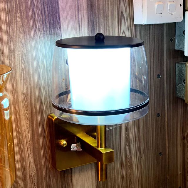 Takeer - LED Indoor wall light, Change Colors Available  

• Taa hii Unafunga ndani Sebureni, Chumbani, Dining room, Ofisini, Dukani, Restaurant, Saloon, St...