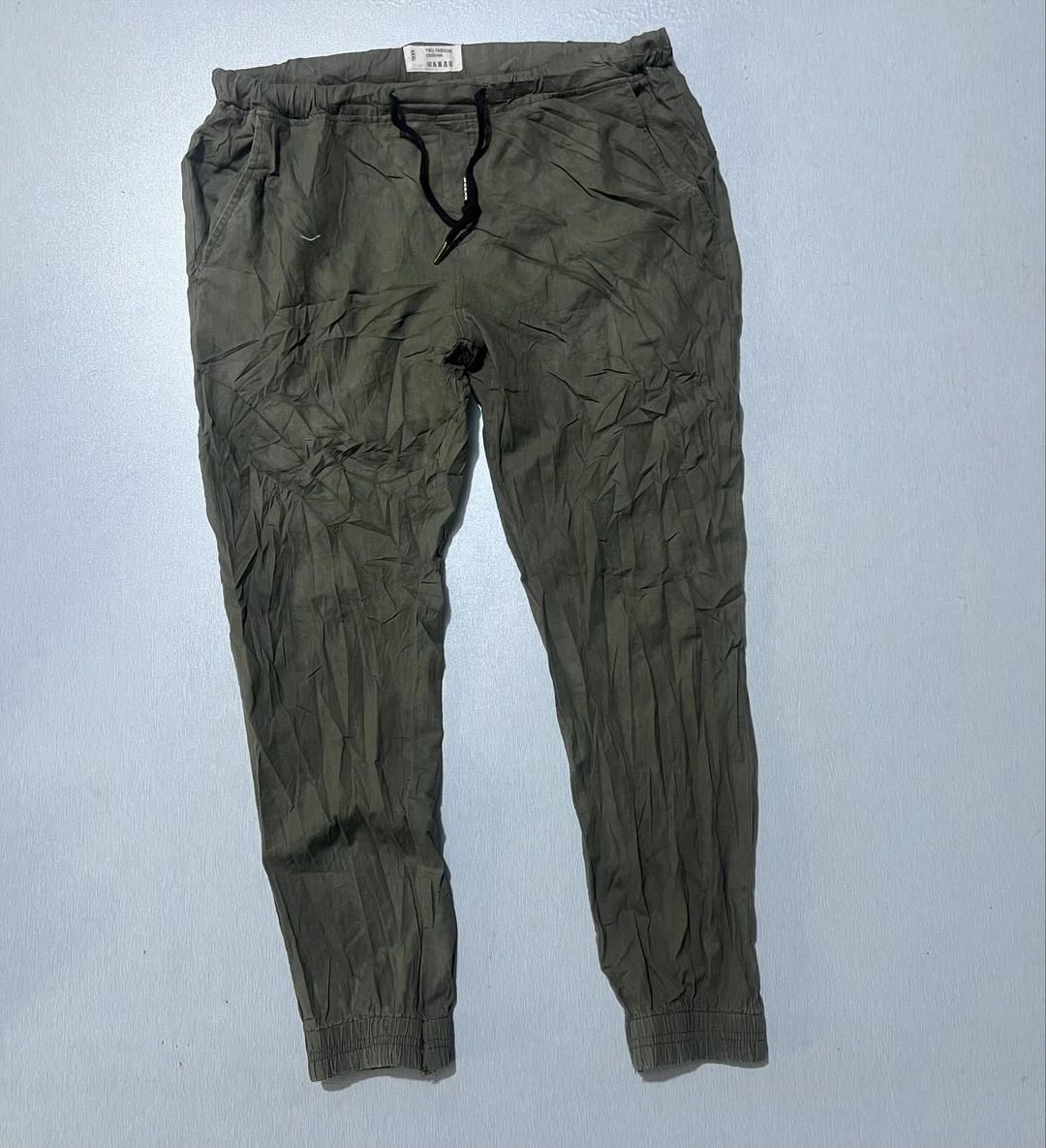 Takeer - Jogger pants(LINEN)🔥🔥 👉Size :34/36
 
◽️Price : Tshs 30,000 

◽️📲/Whatsapp  

◽️📍📍Location: Mlimani City Nearby Kakobe church.