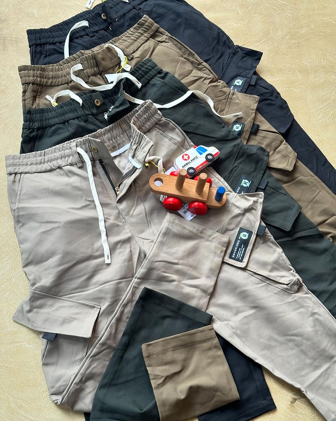 Takeer - •Cargo pants kali quality sana🤗
•Size 30, 31, 32, 33, 34 na 36
•Bei yake ni 35,000/= TU😋
•WhatsApp/📞 📍K/Koo, mtaa wa MUHONDA na MANYEMA bango l...