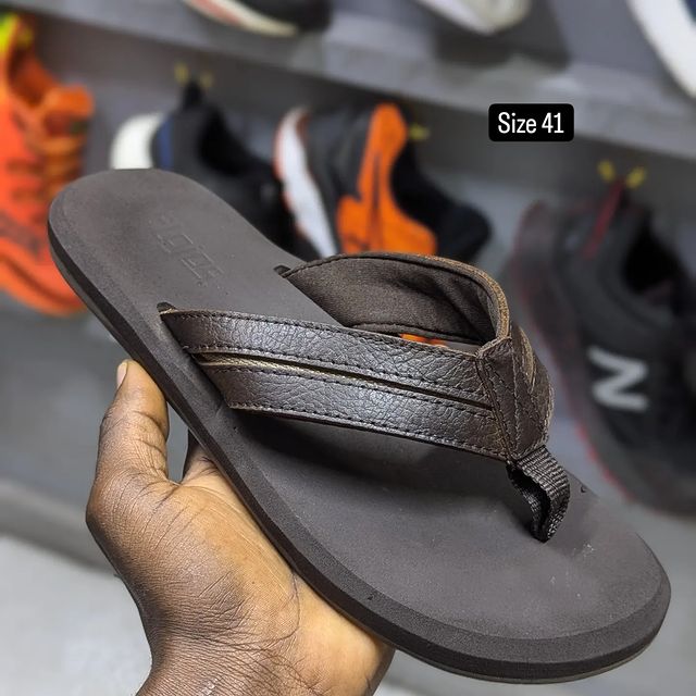 Takeer - Size 41  price 85,000. 
WhatsApp☎️ &  
📍KARUME ILALA ✅ AVAILABLE.  NO FREE DELVERY.  & WhatsApp    Follow 