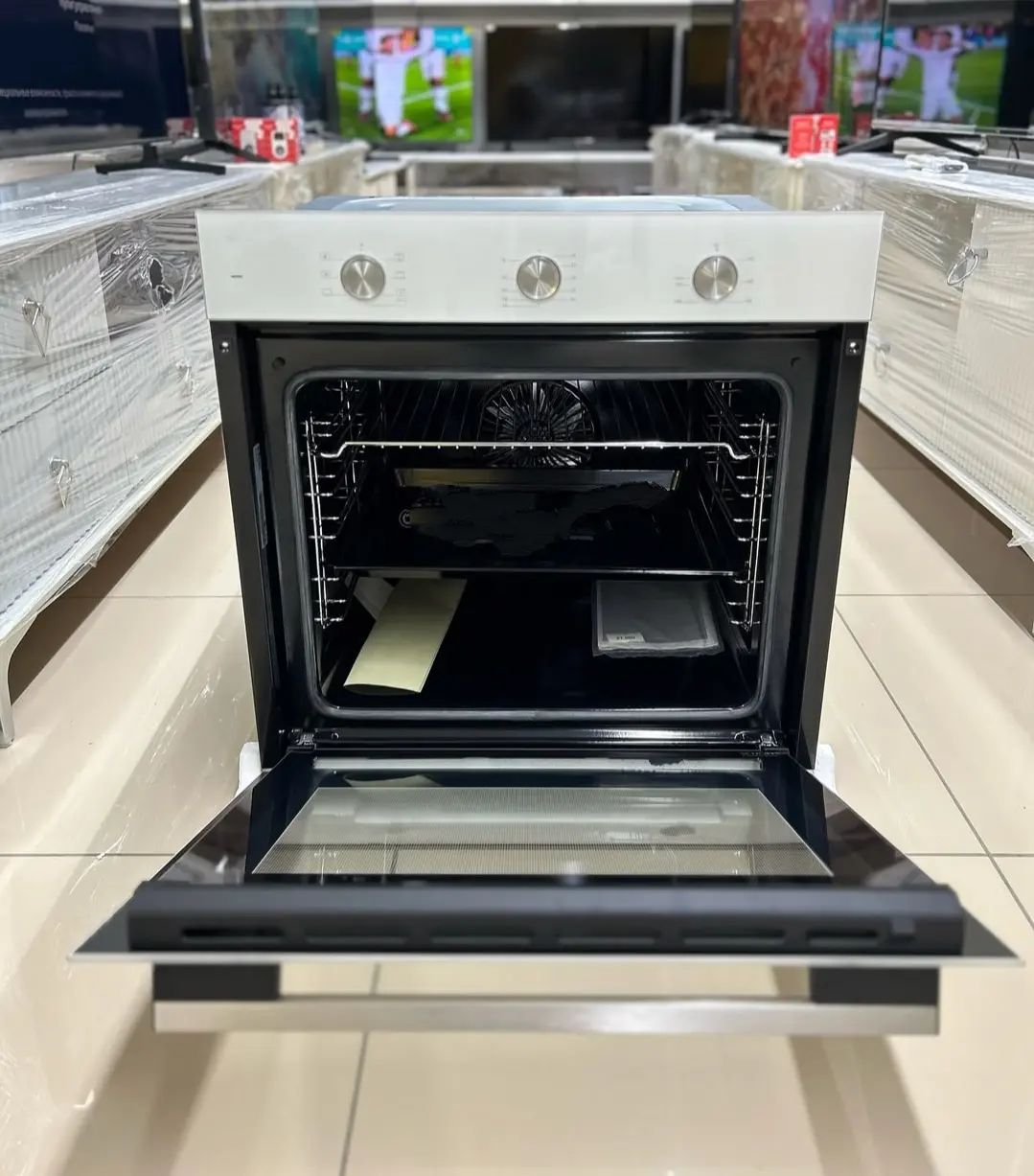 Takeer - EvoQ electric built oven 60cm 
Warranty 2year 
Price 👉 780,000
Electric oven 
60x60cm 
Oven ya kujengea 
Made in turkey 
Free delivery 🚚 
Call or...