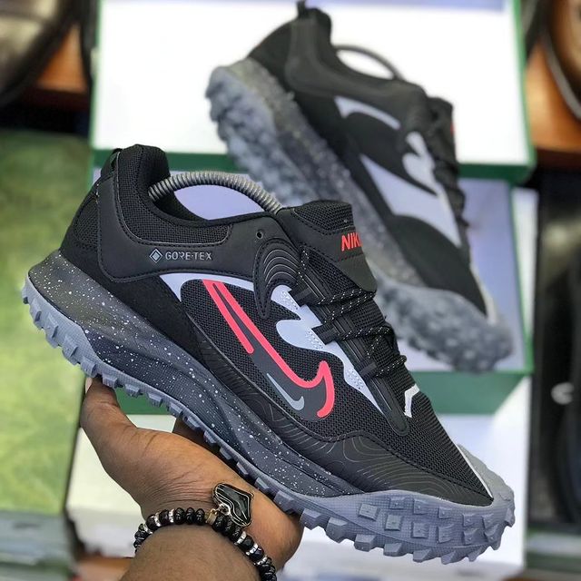 Takeer - •LOCATION  KARIAKOO MTAA MUHONDA NA KONGO 

•SIZE 40------45

•PRICE_____90000/= 

•DELIVERY TUNAFANYA MIKOA YOTE TANZANIA NA NDANI YA MJI KWA GHAR...