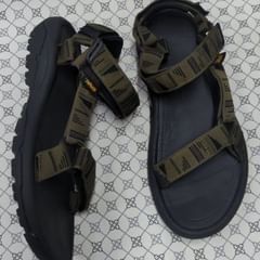 Takeer - Size 42 price 230,000. 
WhatsApp☎️ &  
📍KARUME ILALA ✅ AVAILABLE.  NO FREE DELVERY.  & WhatsApp    Follow 