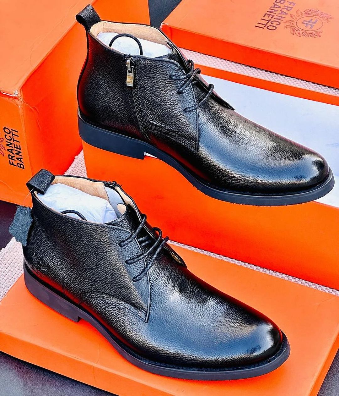 Takeer - pure leather
size 39-46
dar free delivery
call/whatsapp mikoa yote tunatuma