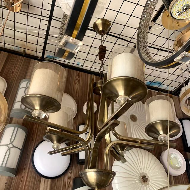 Takeer - Pendat Ceiling light ( Inatumia bulb ) Available  

• Pendat hii Unafunga Sebureni, Chumbani, Dining room, Ofisini, Dukani, Restaurant, Saloon, nk ...