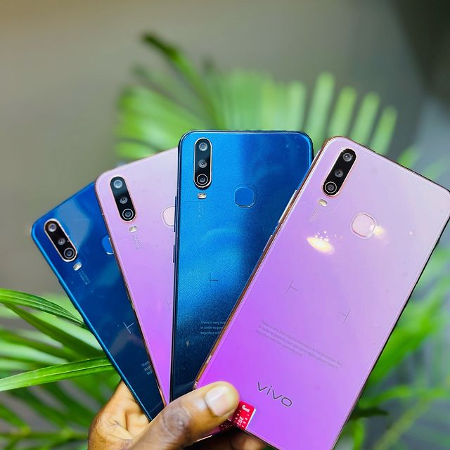 Takeer - Vivo Y17
✅Gb256
✅Ram8
✅Camera nzuri
✅Battery 5000mAh
💰Bei 170,000/=
☎️Call/text 
Tunapatikana kariakoo mtaa wa Uhuru na msimbazi📍