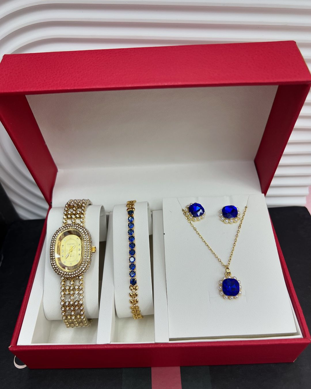 Takeer - FULL SET BOXES PACKAGES

PACKAGE INCLUDES WATCH, NECKLACE&EARRINGS, BRACELET AND BOX

BEI,TSH 55,000/= (FULL PACKAGE)

CALL/WASAP 
TUNAPATIKANA KIJ...