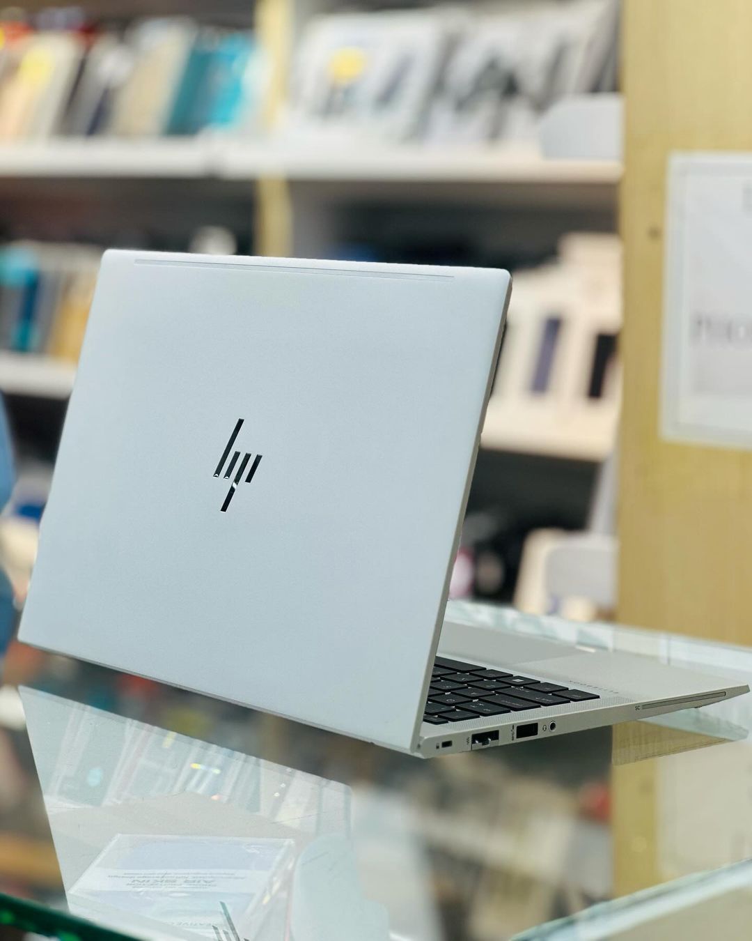 Takeer - 🥵SLIM POWERFUL AND PORTABLE 🔥❤️‍🔥HP ELITEBOOK 630. G10 , BRAND NEW (2023)
➡️512GB SSD/16GB RAM
➡️CORE i7 PROCESSOR 
➡️13th GENERATION 
➡️13.3inc...