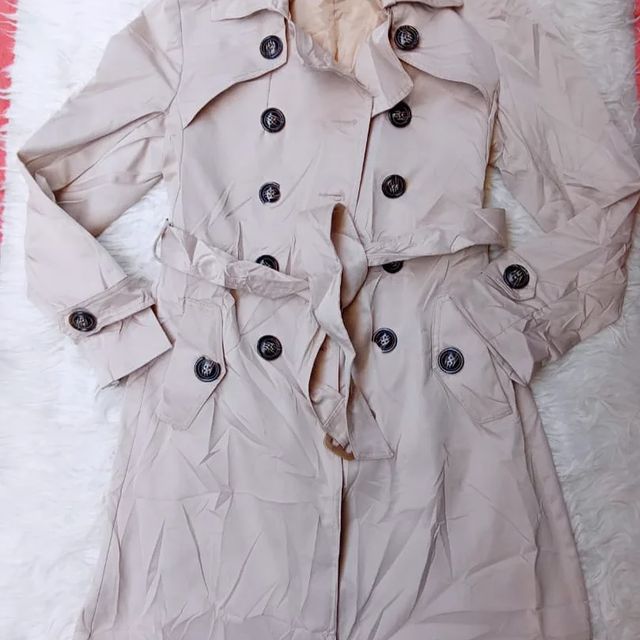 Takeer - Trench Coat ya ukweli sana, size 10-11, 20,000
What's up 