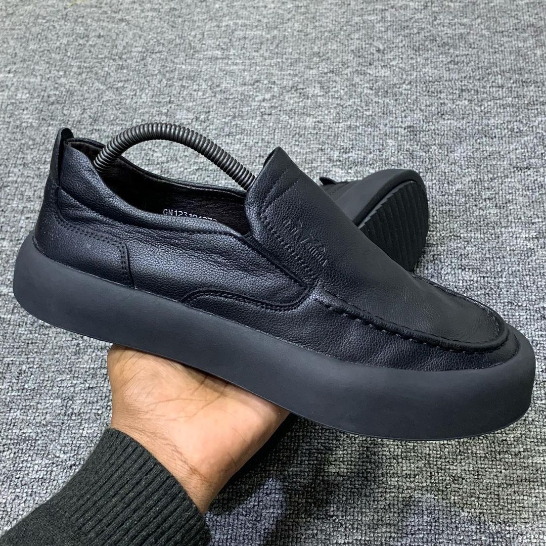 Takeer - SIZE 42 PRICE 95000
 
CALLI/DM/WHATSAPP 
LOC:ILALA SOKO LA KARUME 

🇹🇿🇹🇿DSM NO FREE DELIVERY 🇹🇿🇹🇿