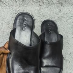 Takeer - Size 46 price 150,000. WhatsApp☎️  
📍KARUME ILALA ✅ AVAILABLE.  NO FREE DELVERY.  & WhatsApp    Follow 
