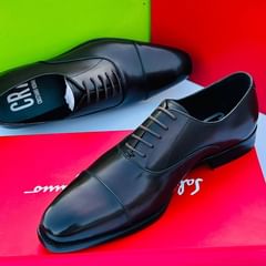 Takeer - pure leather
size 39-46
dar free delivery
call/whatsapp mikoa yote tunatuma