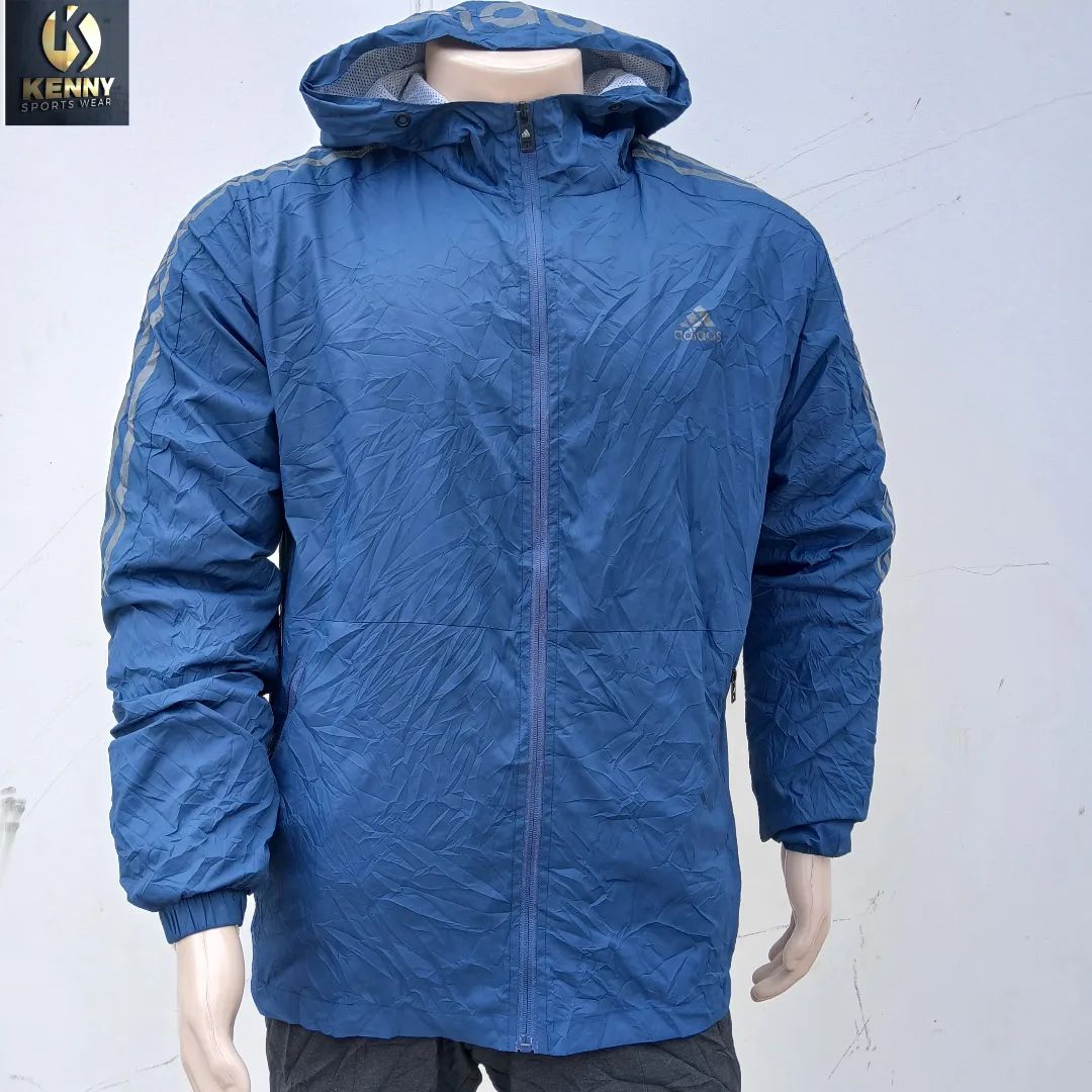 Takeer - Adidas men windbreaker Jacket 
Size XL 
Price 20,000/=