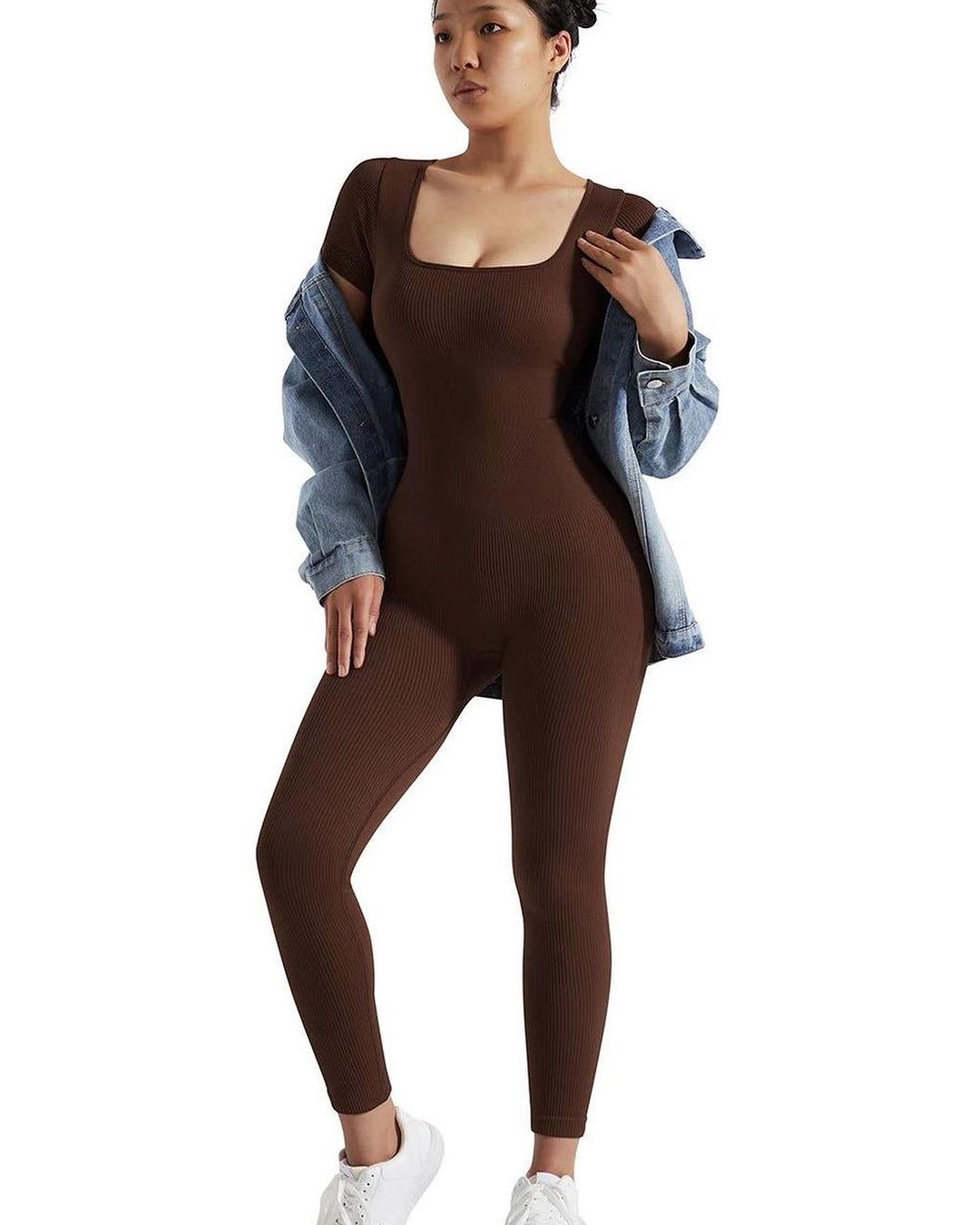 Takeer - Seamless jumpsuit
size s-xl 
price :45,000tsh 
color black, brown n gray