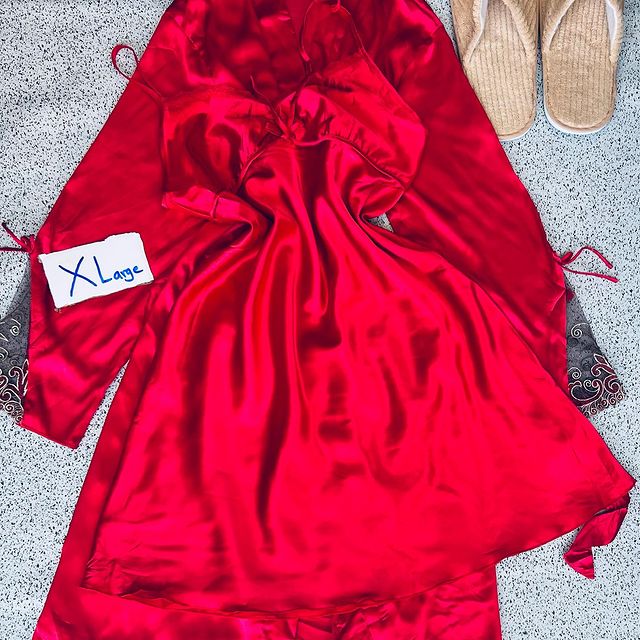 Takeer - Nightdress 6000 tu kuanzia tano
Bei ya rejareja 8000 kwa moja

PIA TUNAUZA BALO ZURI LA NIGHTDRESS KWA 380k 

Whatsapp Call Tupo kariakoo MSIKITI W...