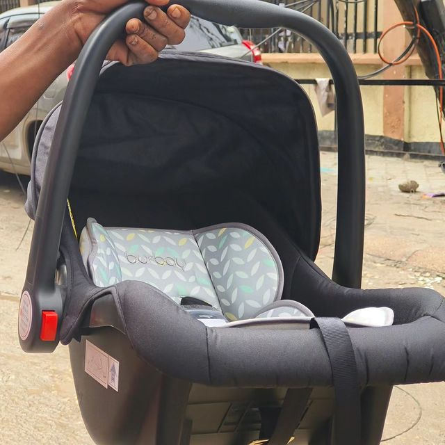 Takeer - MULTIPURPOSE BABY CAR SEAT***
TSH:150000

UMRI:0++

WHATSSAP OR CALL KARIBUNI SANA