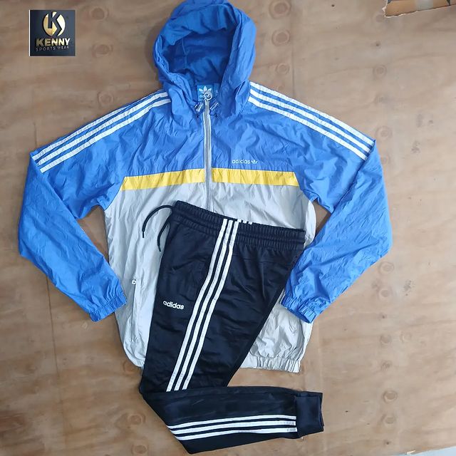 Takeer - Adidas men training set 🔥 🔥
Size S
Price 50,000/=Full.