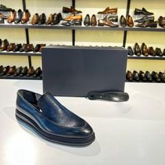 Takeer - BOSSMAN SHOES
DARK BLUE SIZE: 39, 40, 41, 42, 43 & 44
Price: 255,000
Unique Design, very comfortable, Premium Quality
Call/Whatsapp: or Location: M...