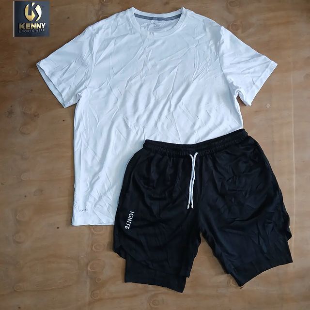 Takeer - Men training set 🔥🔥
Size M 
Price 45,000/=