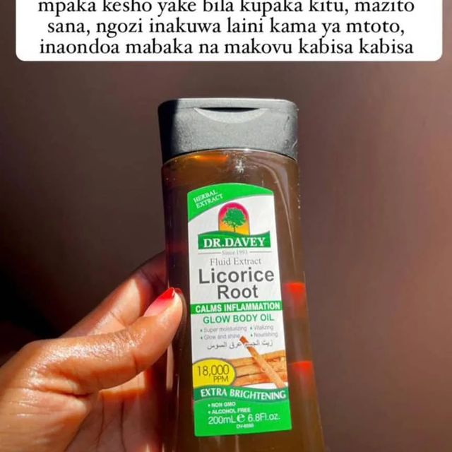 Takeer - LICORICE ROOT GLOW BODY OIL 
👨‍🦯Haya ni mafuta  ambayo yako na natural licorice root Extract..
(kwa kiswahili hujulikana kama alkasusi) Mzizi huu...