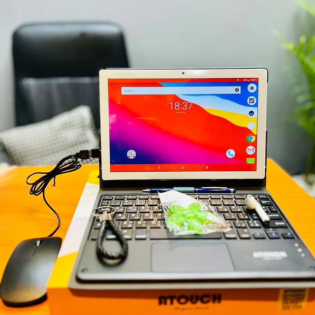 Takeer - Brand: ATouch TABLET 

Bei 320,000 Tsh

Hii Ina storage ya 512GB
 Ina RAM 8
Inaingia sim card 2 
Ina speed ya 5G
Battery yake ni 10000mAh

Call,sms...