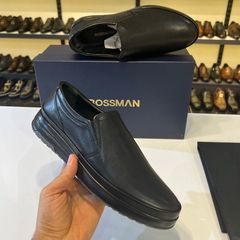 Takeer - BOSSMAN SHOES
BLACK SIZE: 39, 40, 41, 42 & 43
Price: 235,000
Unique Design, very comfortable, Premium Quality
Call/Whatsapp: or Location: Mikocheni...