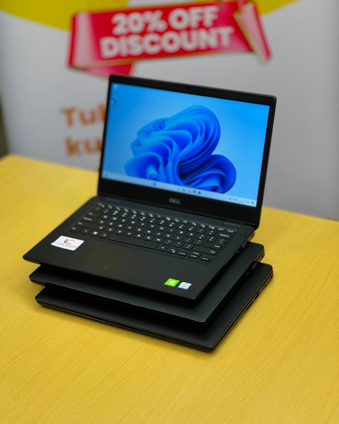 Takeer - Dell Latitude 3400 / Core i7 / Nvidia 2GB

price tsh 1,150,000/= Only

___________________________________________

✅free bag 💼 
✅free wireless mo...