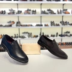 Takeer - BOSSMAN SHOES
BLACK SIZE: 39 & 40
BROWN SIZE: SOLD OUT ❌
Price: 235,000
Unique Design, very comfortable, Premium Quality
Call/Whatsapp: or Location...