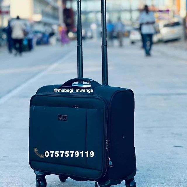 Takeer - Pilot Bag Available Now 120,000/=
📞📞
🚚DELIVER TUNAFANYA MIKOANI TUNATUMA KARIBUNI SANAA✅