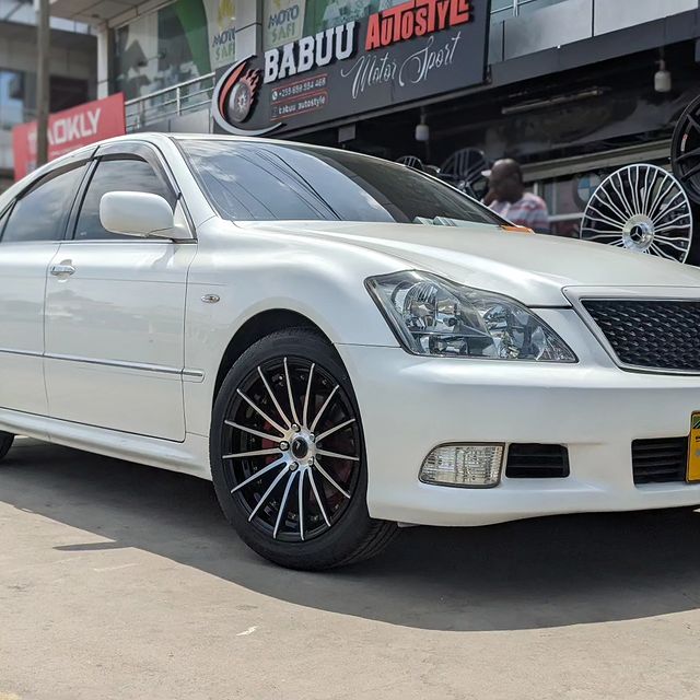 Takeer - 18" wheels & tires fitted on Crown Athletic done by us  owner  Respect sana