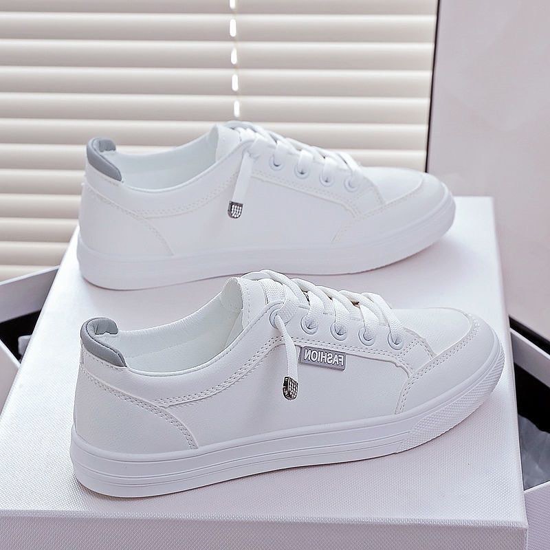 Takeer - Quality all white sneaker🔥🔥🔥

Size 37,38,39 na 40.

Tshs 45000 tu.

Simu : 
Tupo kariakoo narung’ombe na nyamwezi 🏠

Tunafanya delivery ndani n...