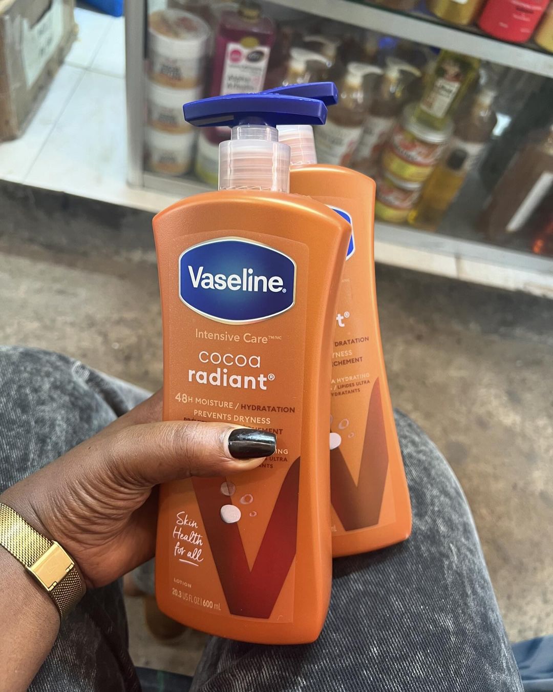 Takeer - Nyie hii hata haiitaji maelezo mengi😍🥰

Hii ninya wale watu RESERVED 
Hawana maneno hawataki heka heka😍

Lotion 30000 
Karibuni sana
📞whatsup 