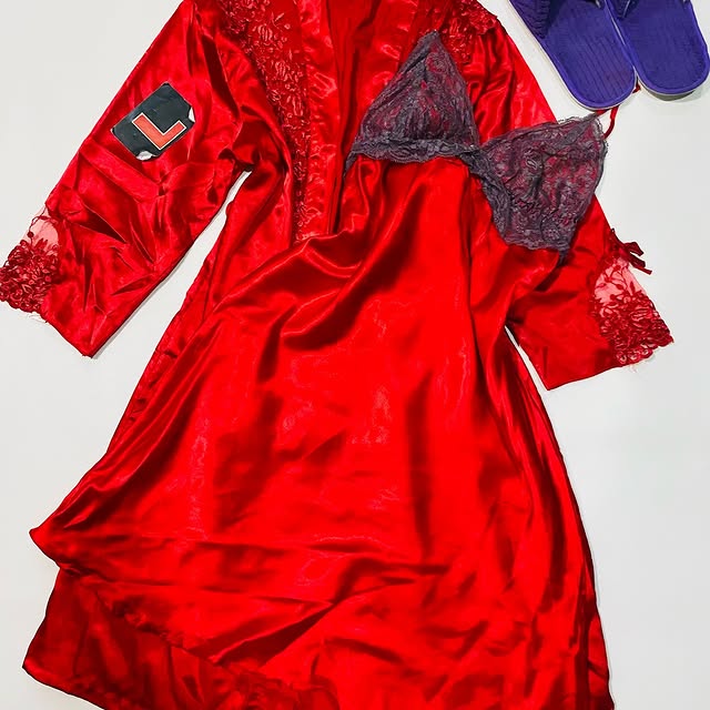 Takeer - NEW ARRIVALS Tunauza Nightdress (Ni Mtumba Grade A) Kwa Bei Ya Jumlaa Kuanzia Tano 6000 Tsh 

Reja Rej 8000 Tsh  Kuanzia Pics (1-4).

BALOS :350,00...