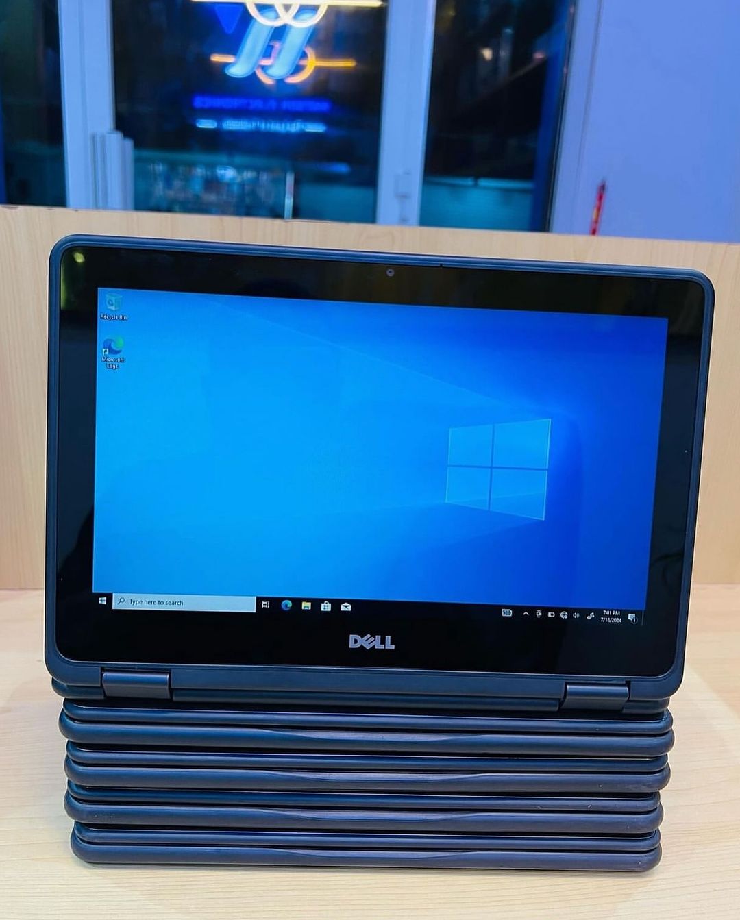 Takeer - 🚨🚨🚨🚨Mzigo wa kutosha dell 3189
350,000/=

☑️Dell Latitude 3189 Touchscreen

📌Installed Storage 128SSD

📌Installed Ram 4GB

📌X360 Rotation

�...