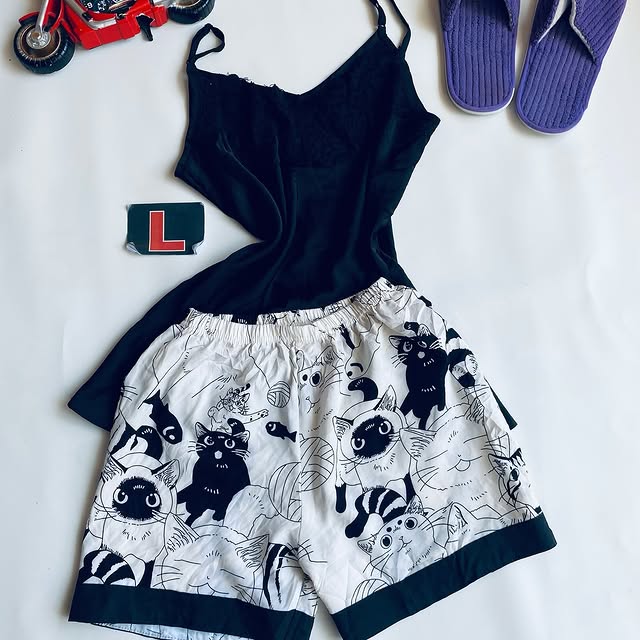 Takeer - NEW ARRIVALS Tunauza Nightdress (Ni Mtumba Grade A) Kwa Bei Ya Jumlaa Kuanzia Tano 6000 Tsh 

Reja Rej 8000 Tsh  Kuanzia Pics (1-4).

BALOS :350,00...